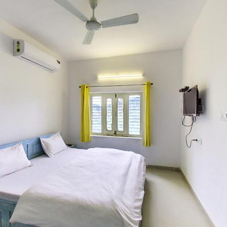 Bed and Breakfast Shikhar Bunglow - A Stunning Valley View Bungalow In Маунт-Абу Экстерьер фото